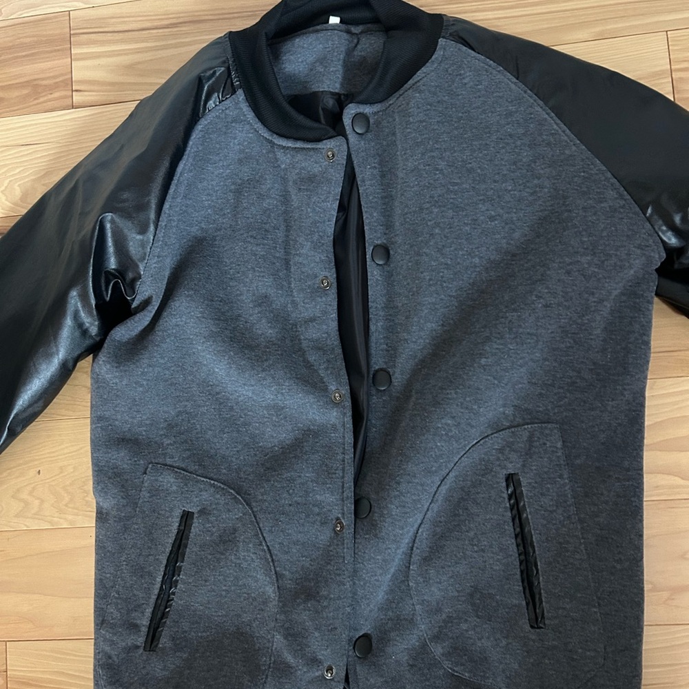 Bomber jacket - Picture 2 of 5